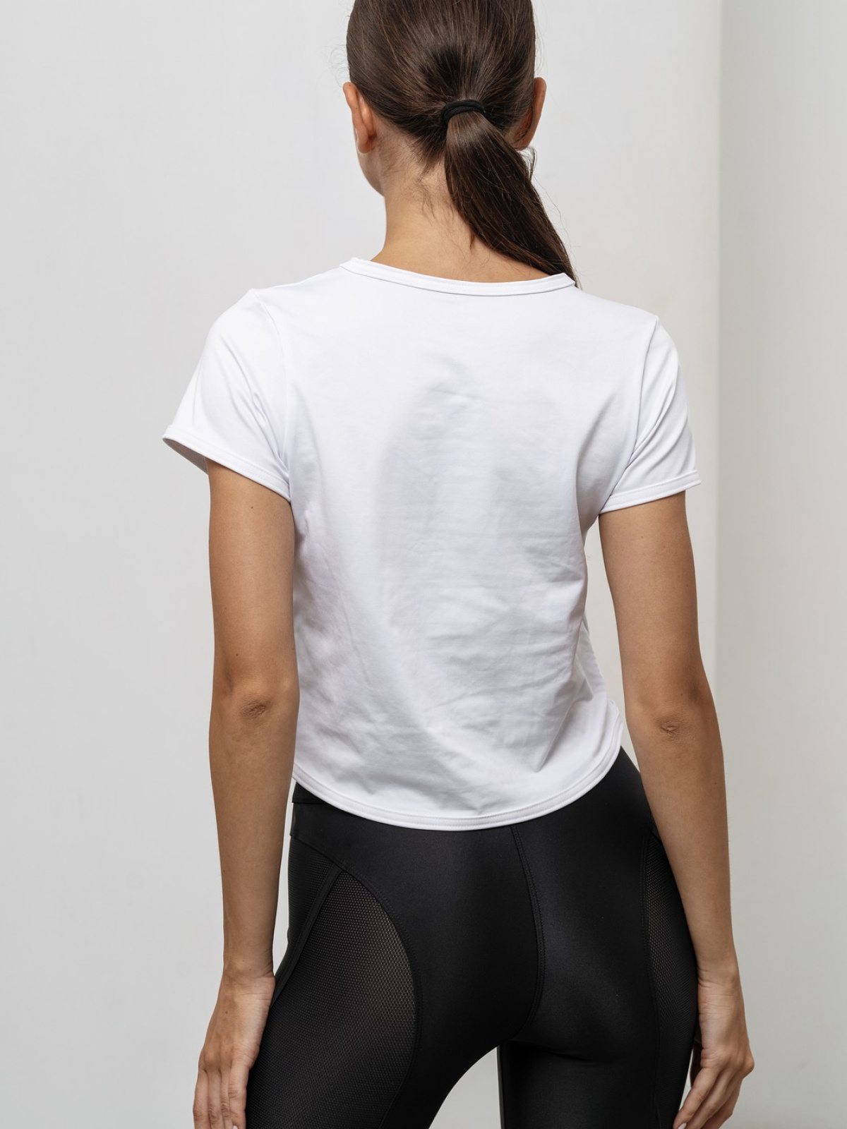 Топ T-Shirt Mini White для спорта и фитнеса – фото №  6