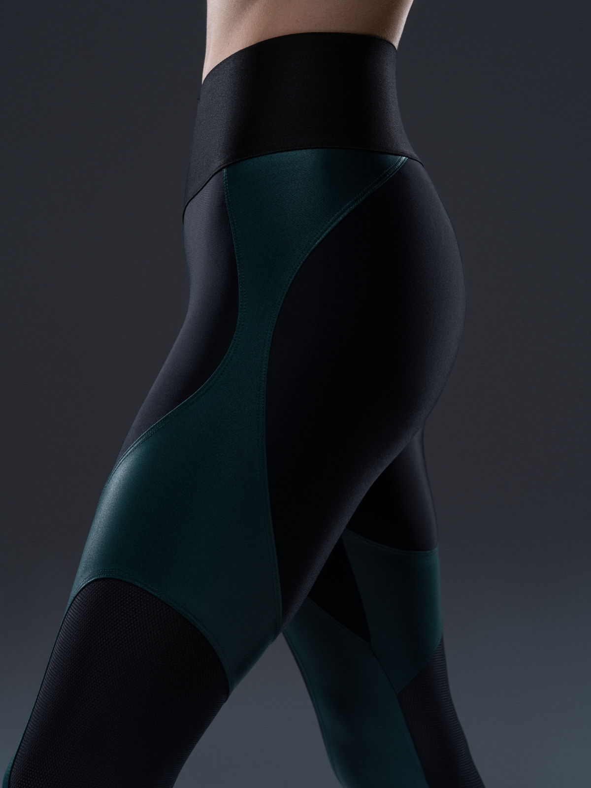 Leg Corsage Pandora Skin Black & Green для спорта и фитнеса – фото №  1