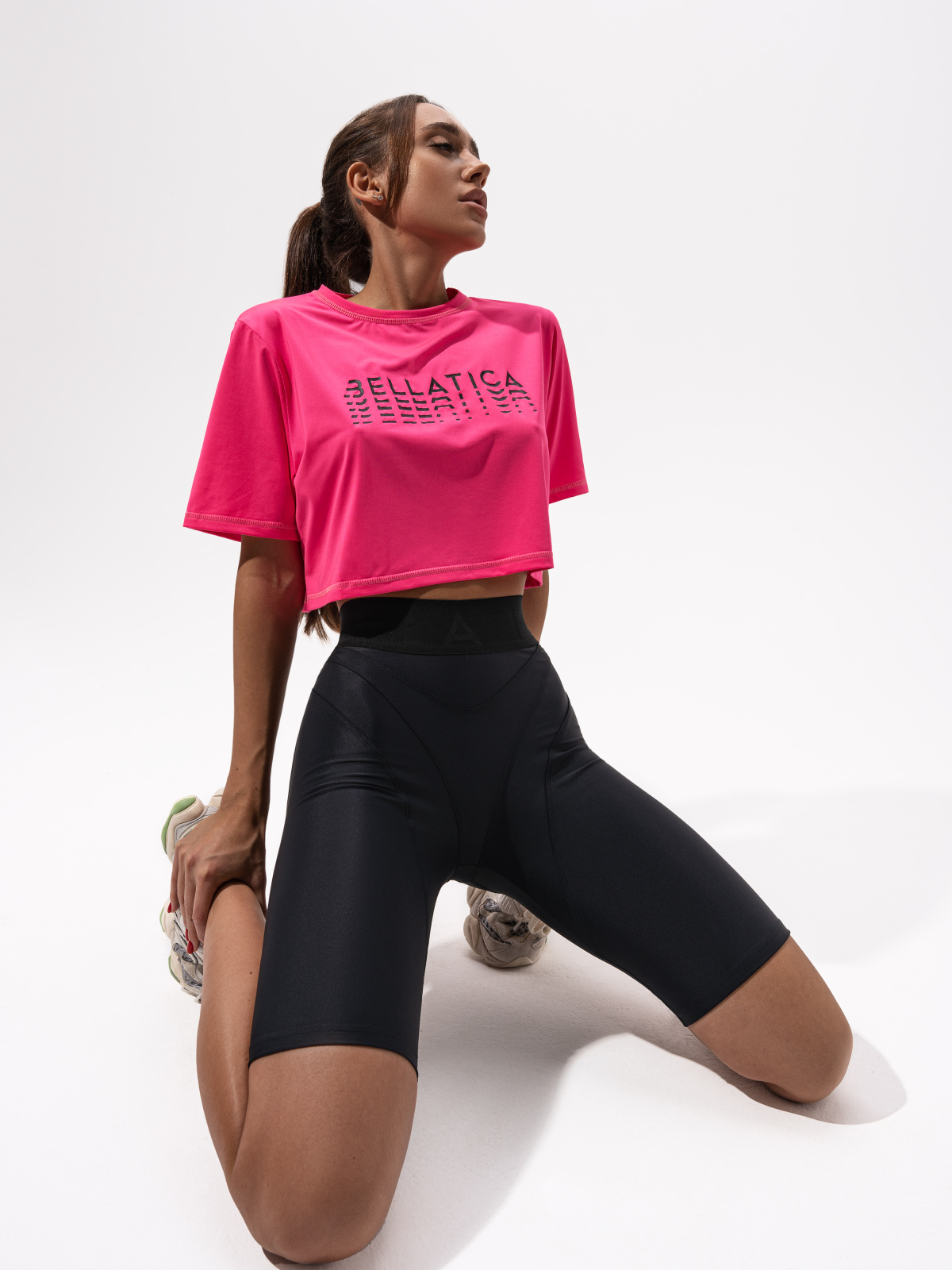 Топ T-Shirt Middle Logo Fluo Pink для спорта и фитнеса – фото №  7